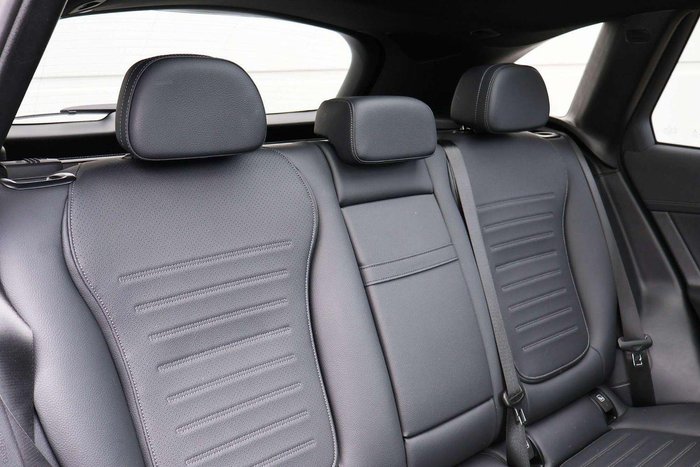 2025 Mercedes-Benz GLC-Class GLC300