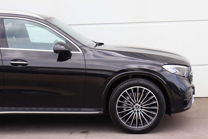 2025 Mercedes-Benz GLC-Class GLC300