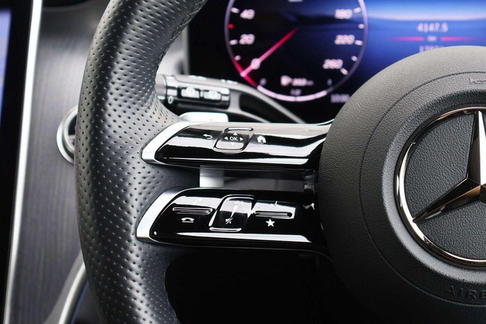 2025 Mercedes-Benz GLC-Class GLC300