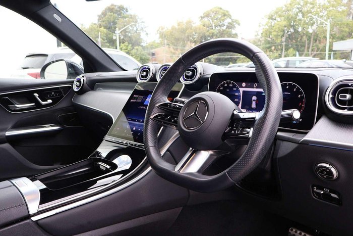 2025 Mercedes-Benz GLC-Class GLC300