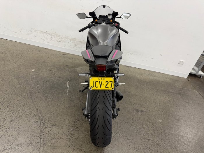 2025 Yamaha YZF-R7LA BLACK/GREY