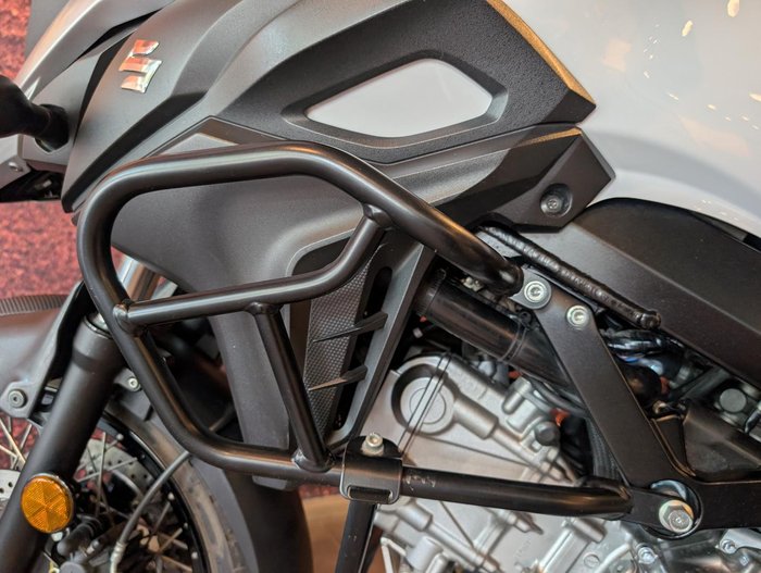 2017 Suzuki V-Strom 650XT (DL650XA) V-Strom White