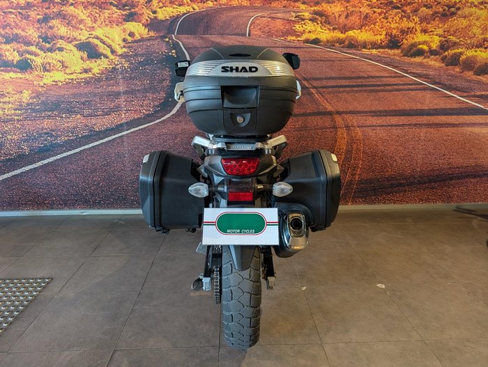 2017 Suzuki V-Strom 650XT (DL650XA) V-Strom White