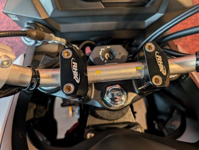 2017 Suzuki V-Strom 650XT (DL650XA) V-Strom White