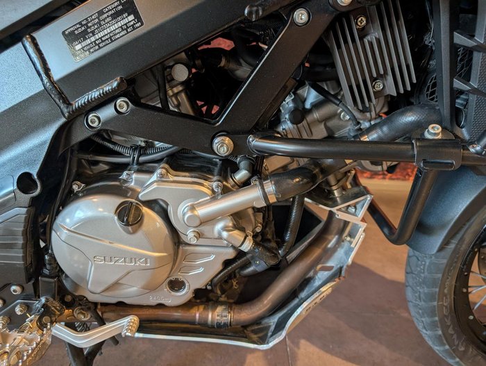 2017 Suzuki V-Strom 650XT (DL650XA) V-Strom White