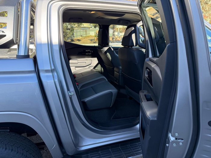 2026 Nissan Navara ST-X