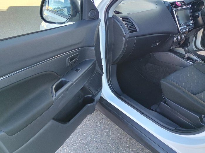 2024 Mitsubishi ASX ES