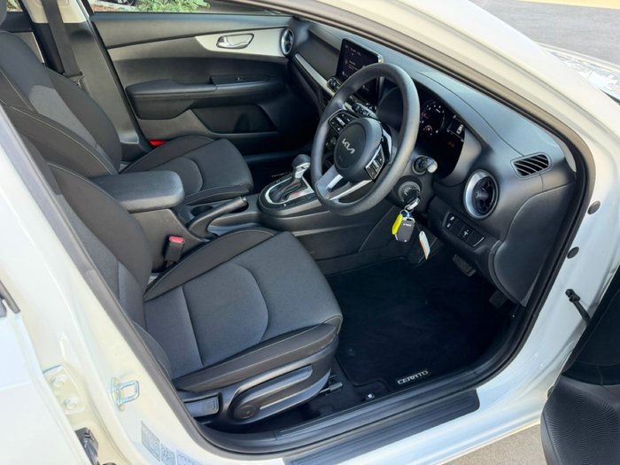 2024 Kia Cerato S