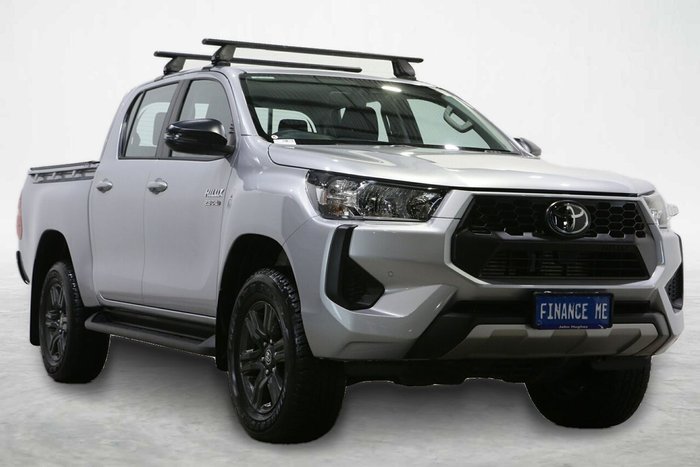 2025 Toyota Hilux SR