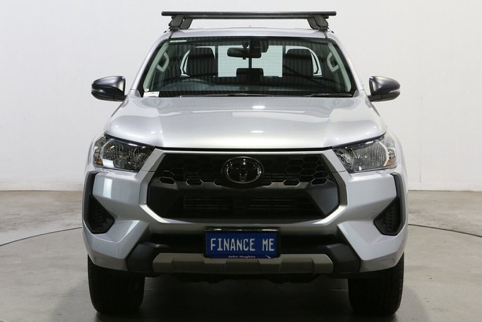 2025 Toyota Hilux SR