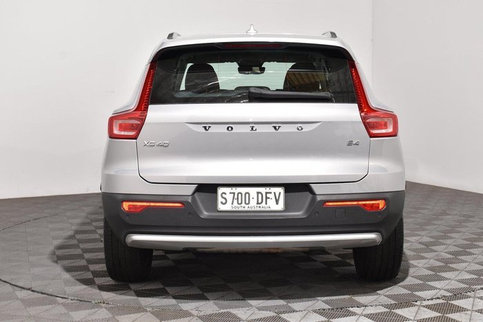 2023 Volvo XC40 Ultimate B4 Bright