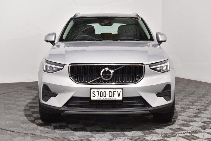 2023 Volvo XC40 Ultimate B4 Bright