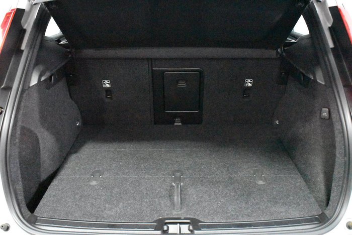 2023 Volvo XC40 Ultimate B4 Bright