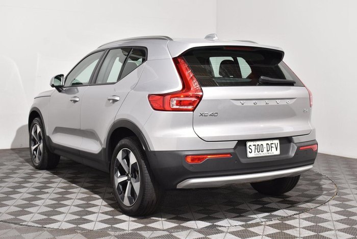 2023 Volvo XC40 Ultimate B4 Bright