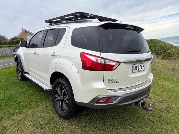 2021 Isuzu MU-X LS-T