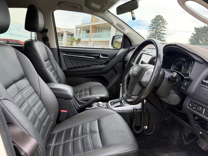 2021 Isuzu MU-X LS-T