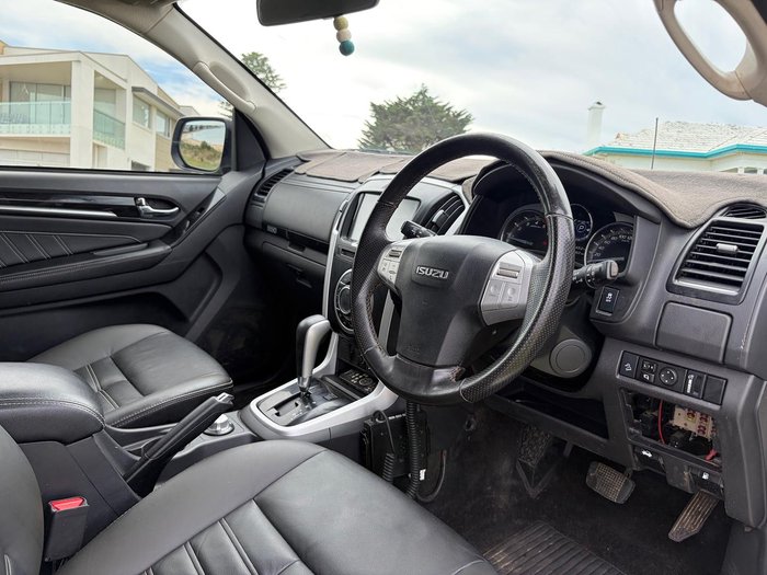 2021 Isuzu MU-X LS-T