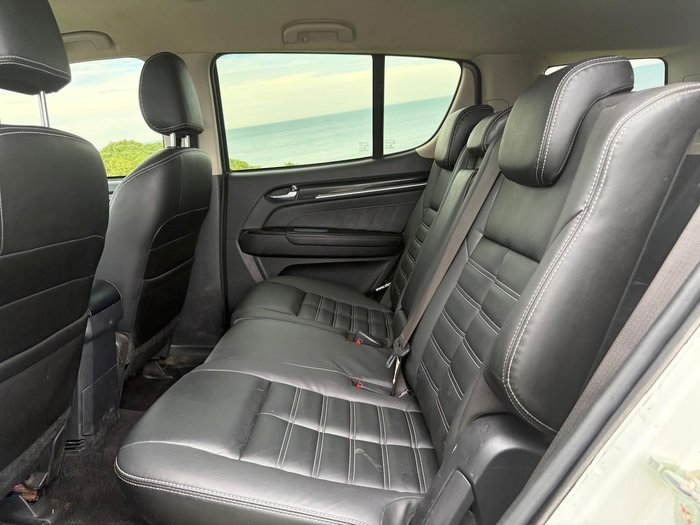 2021 Isuzu MU-X LS-T