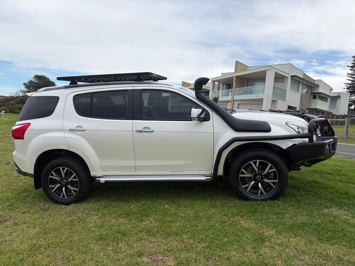2021 Isuzu MU-X LS-T