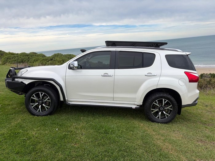 2021 Isuzu MU-X LS-T