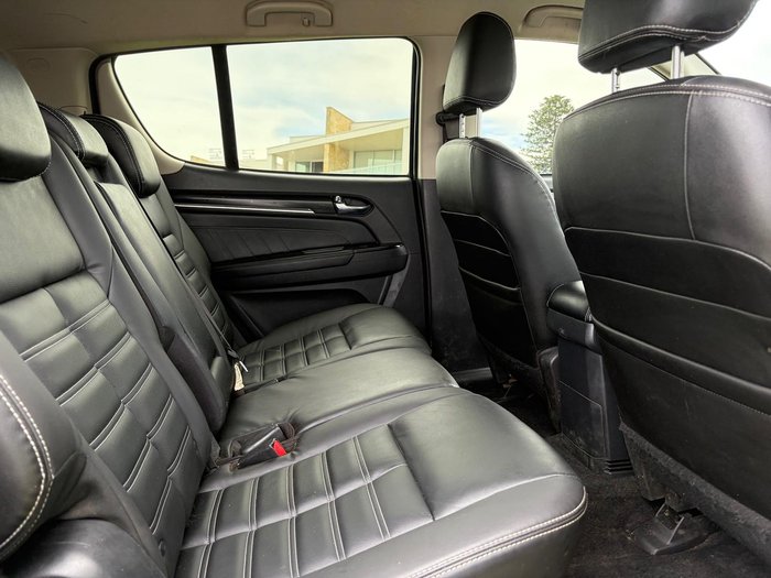 2021 Isuzu MU-X LS-T