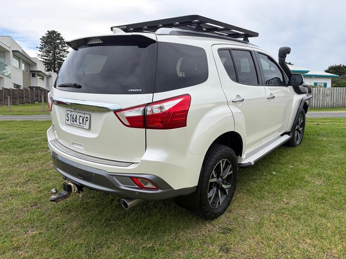 2021 Isuzu MU-X LS-T