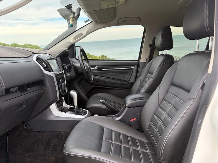 2021 Isuzu MU-X LS-T
