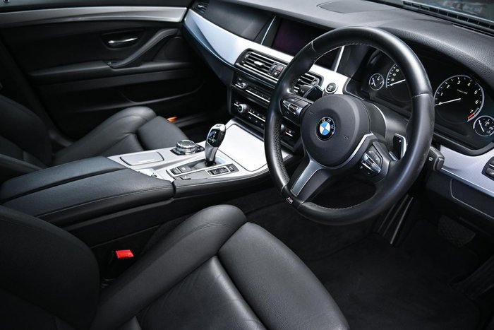 2015 BMW 5 Series 520i M Sport