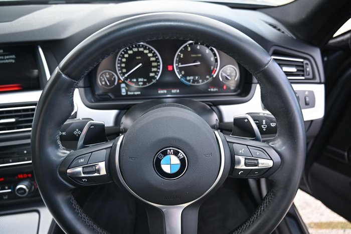 2015 BMW 5 Series 520i M Sport