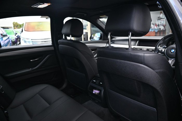 2015 BMW 5 Series 520i M Sport