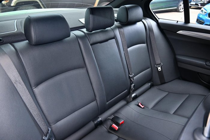 2015 BMW 5 Series 520i M Sport