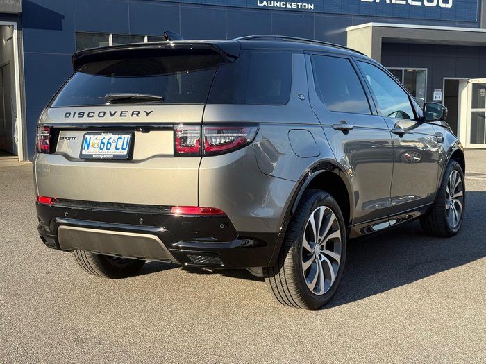 2024 Land Rover Discovery Sport P300e Dynamic SE