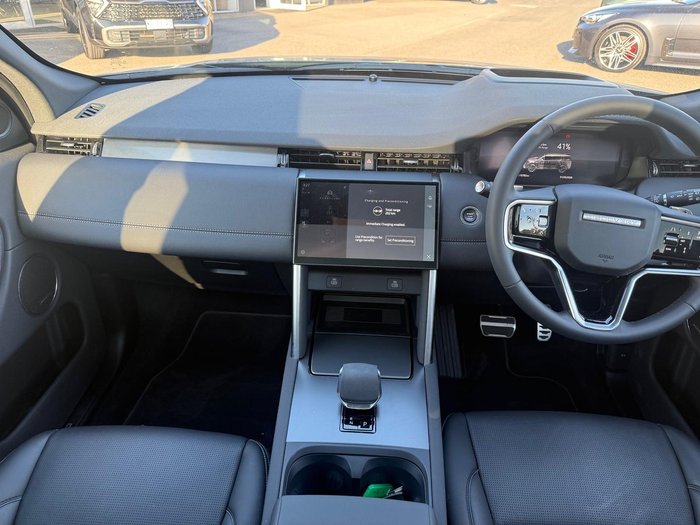 2024 Land Rover Discovery Sport P300e Dynamic SE