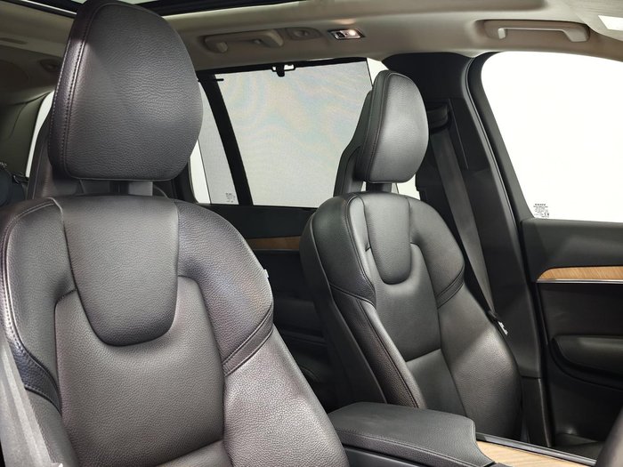2021 Volvo XC90 D5 Momentum