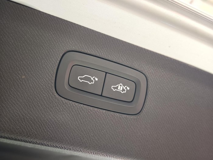 2021 Volvo XC90 D5 Momentum