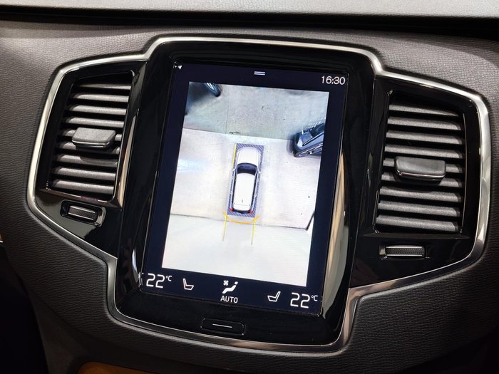 2021 Volvo XC90 D5 Momentum