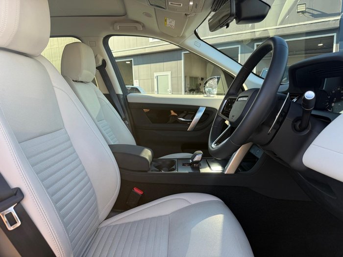 2024 Land Rover Discovery Sport P200 S