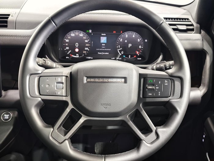 2025 Land Rover Defender 130 P400 Outbound L663 MY25.5 AWD Carpathian Grey