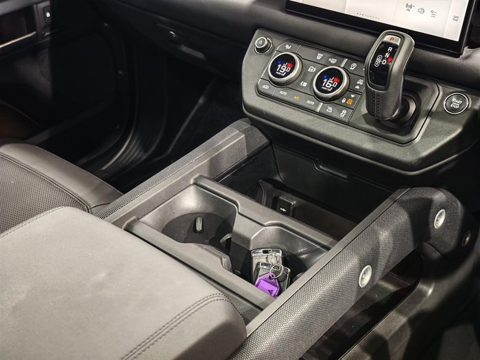 2025 Land Rover Defender 130 P400 Outbound L663 MY25.5 AWD Carpathian Grey