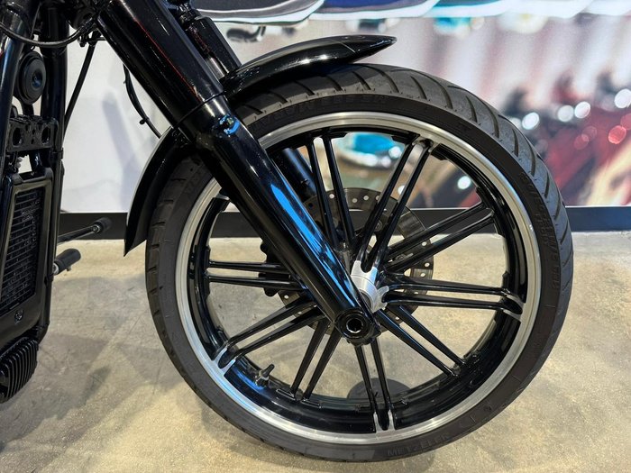 2018 Harley-Davidson Breakout 114 (FXBRS) Softail Black