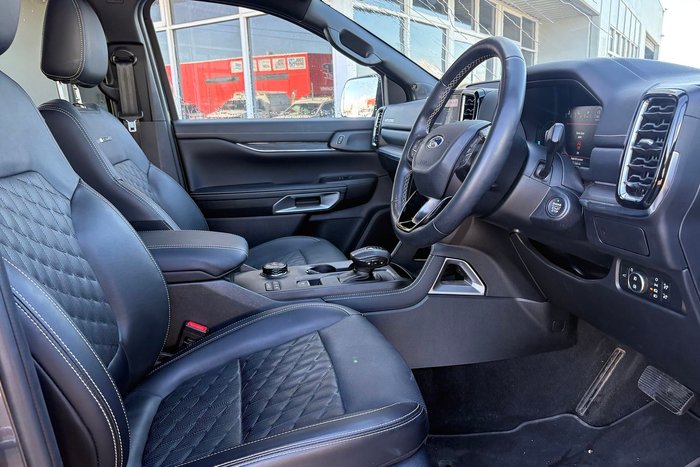 2025 Ford Everest Platinum