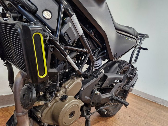 2022 Husqvarna SVARTPILEN 401 GREY