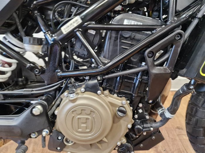 2022 Husqvarna SVARTPILEN 401 GREY