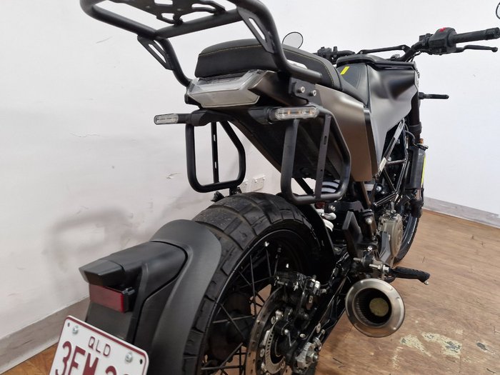 2022 Husqvarna SVARTPILEN 401 GREY