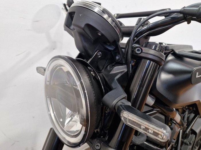 2022 Husqvarna SVARTPILEN 401 GREY