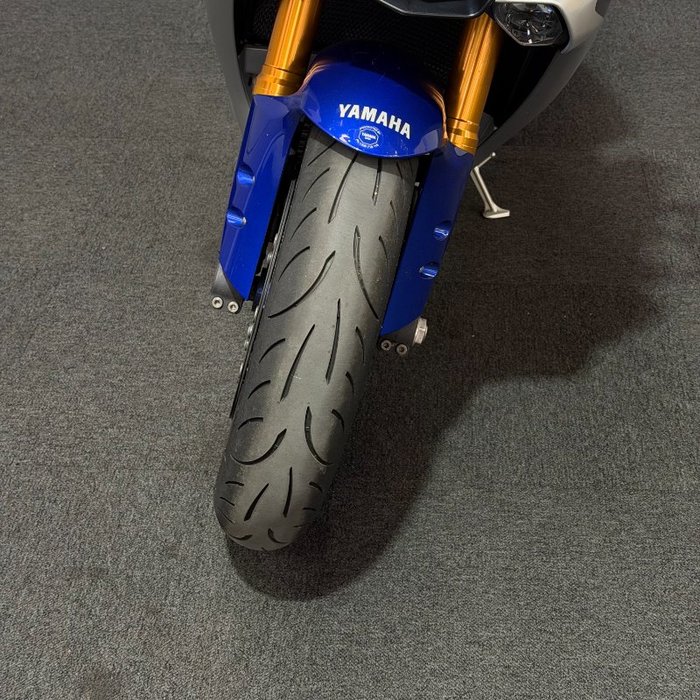 2015 Yamaha YZF-R1 Blue