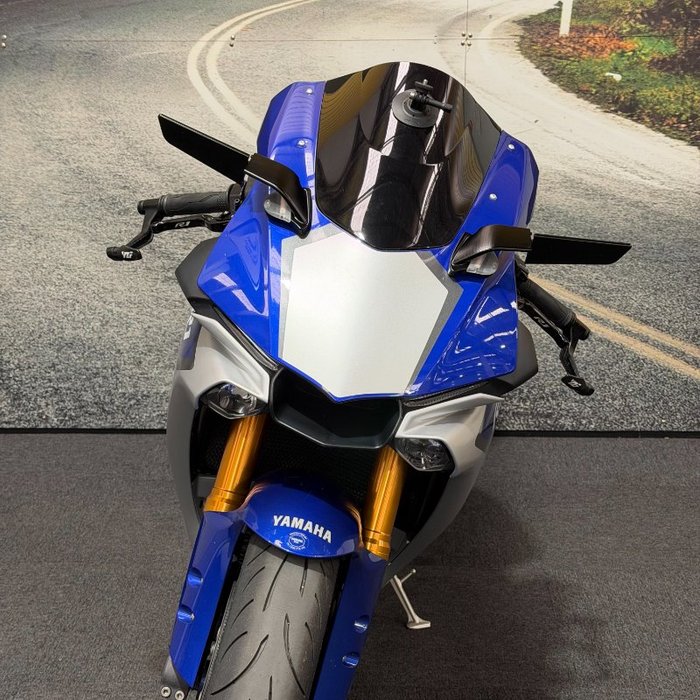 2015 Yamaha YZF-R1 Blue