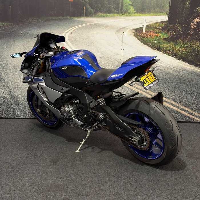 2015 Yamaha YZF-R1 Blue