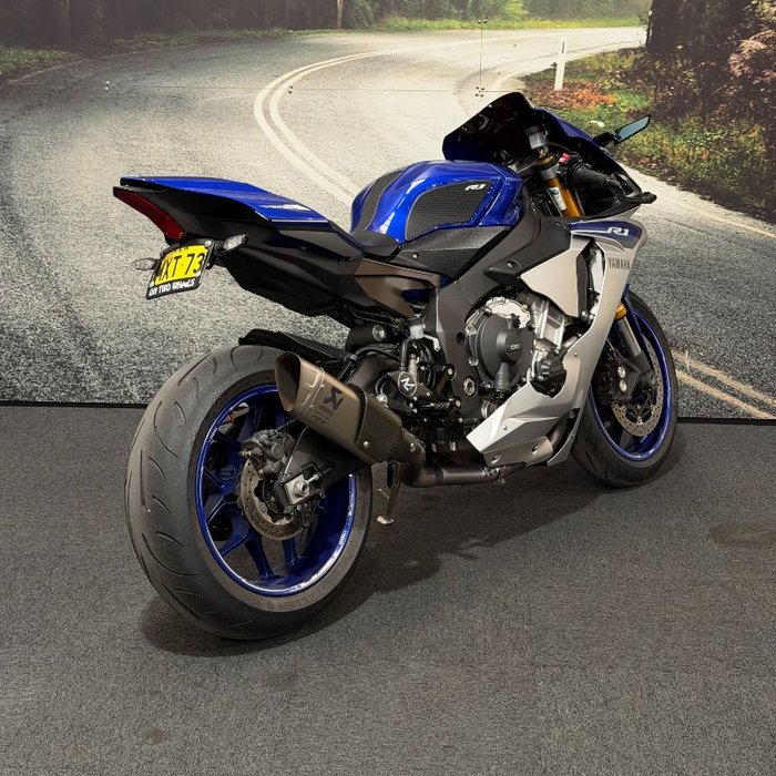 2015 Yamaha YZF-R1 Blue