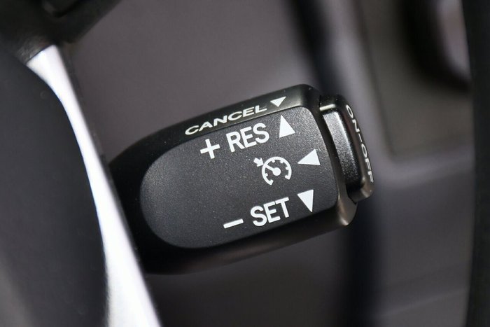 2025 Toyota Landcruiser GXL